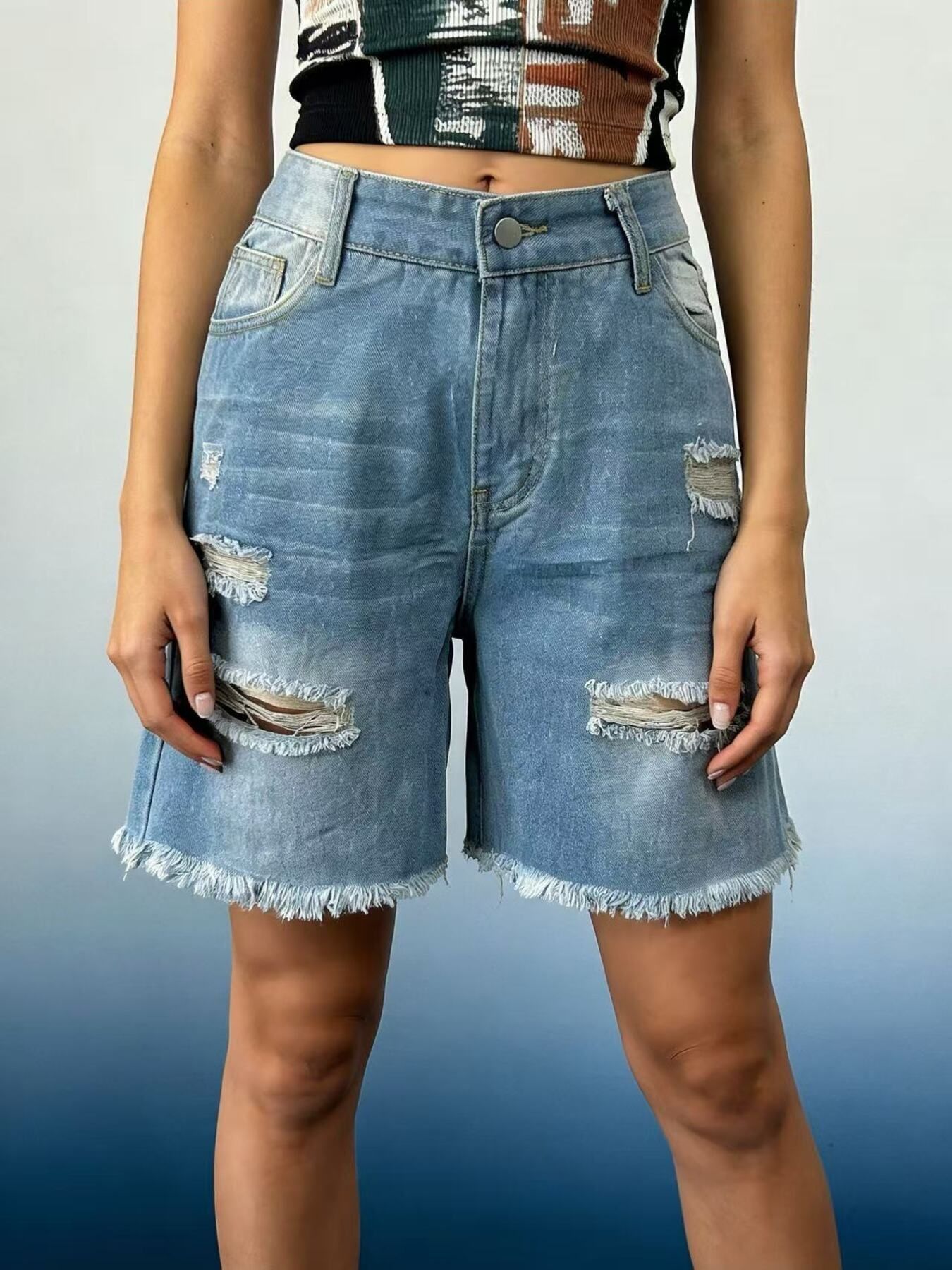 Full Size Ripped Frayed Hem Denim Shorts Plus Size - Lara Moda