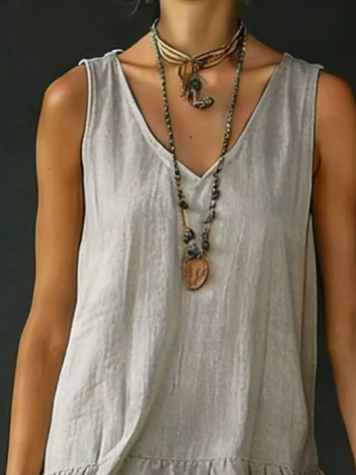 Full Size Ruffled Hem V-Neck Sleeveless Dress Plus Size - Lara-moda store