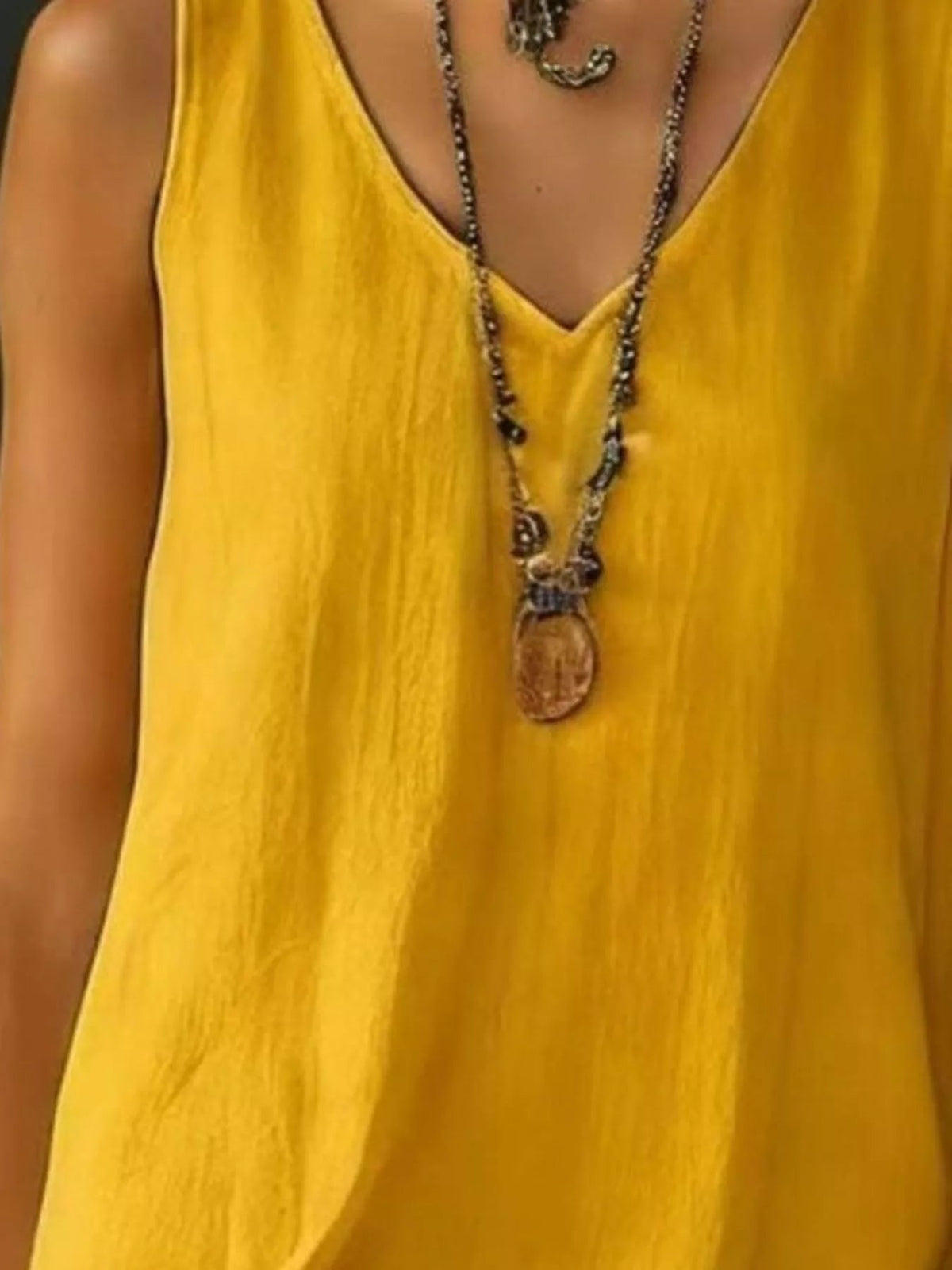 Full Size Ruffled Hem V-Neck Sleeveless Dress Plus Size - Lara-moda store