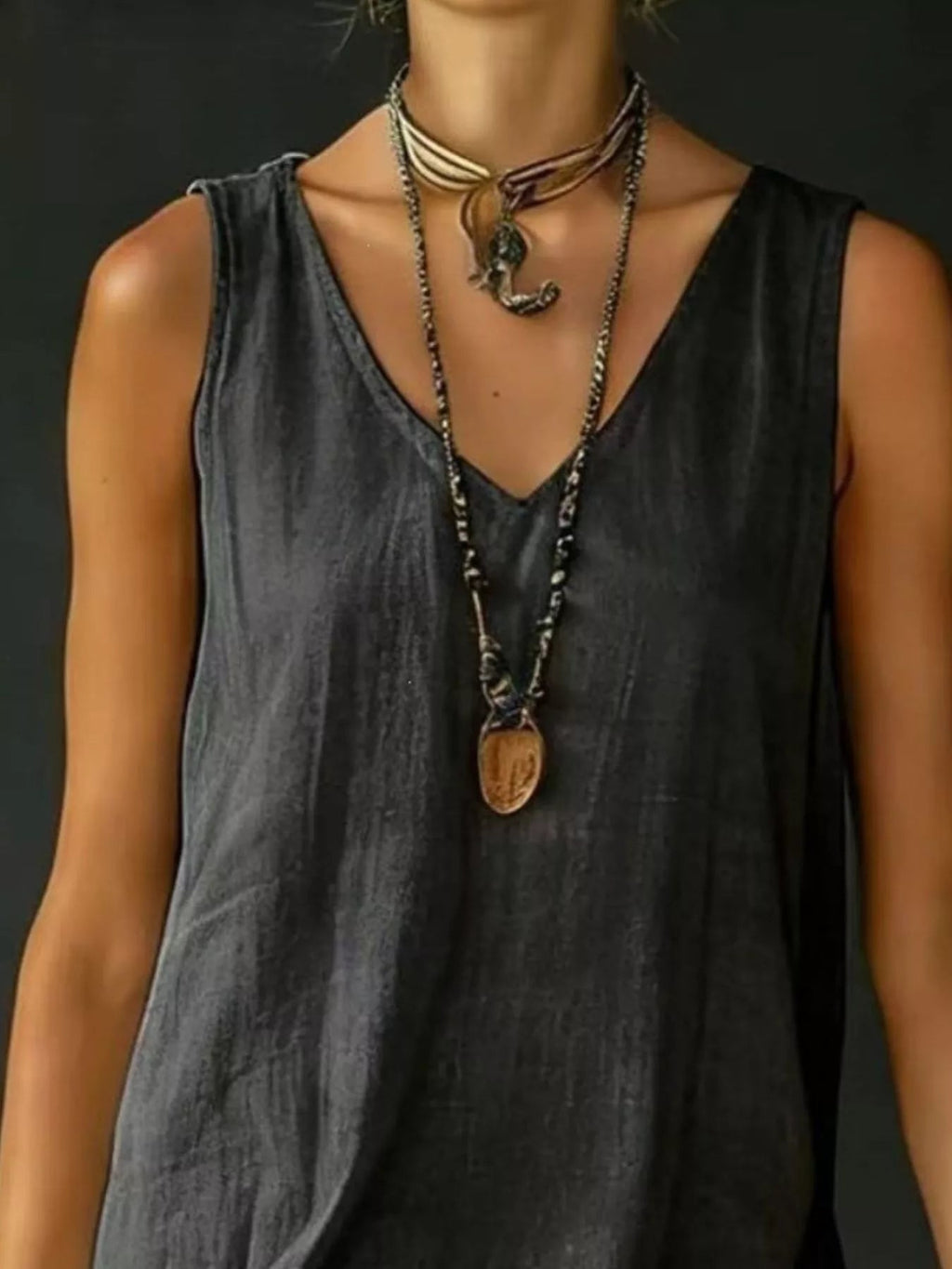 Full Size Ruffled Hem V-Neck Sleeveless Dress Plus Size - Lara-moda store