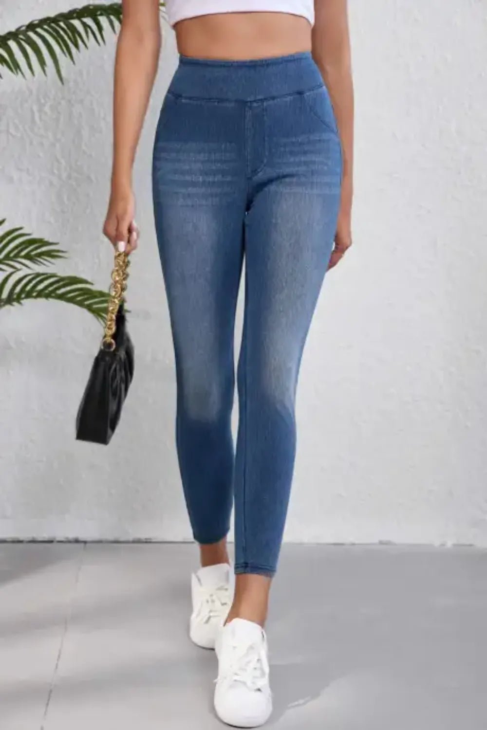 High-Waisted Skinny Jeans - Lara Moda