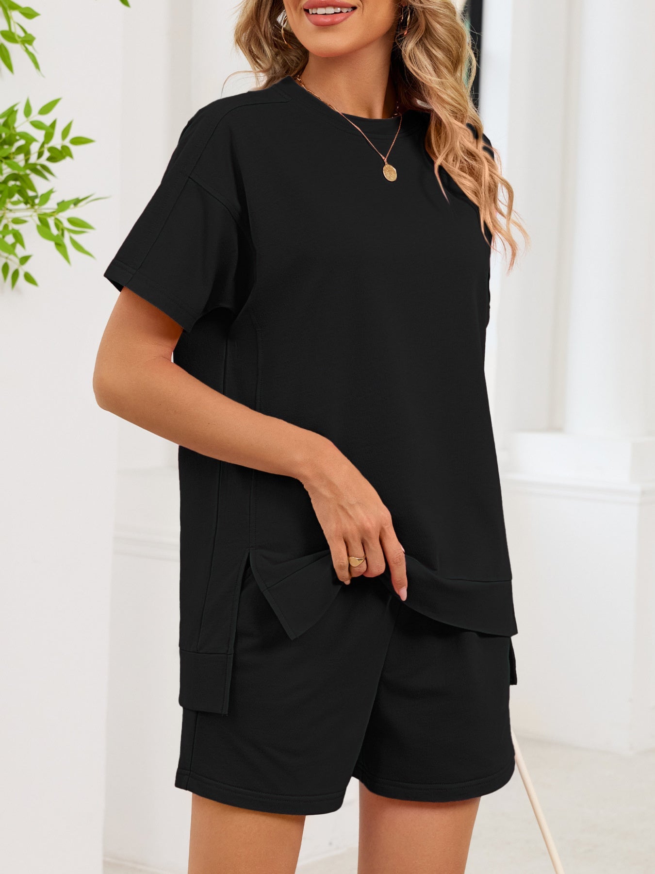 Round Neck Short Sleeve T-Shirt and Shorts Set - Lara Moda