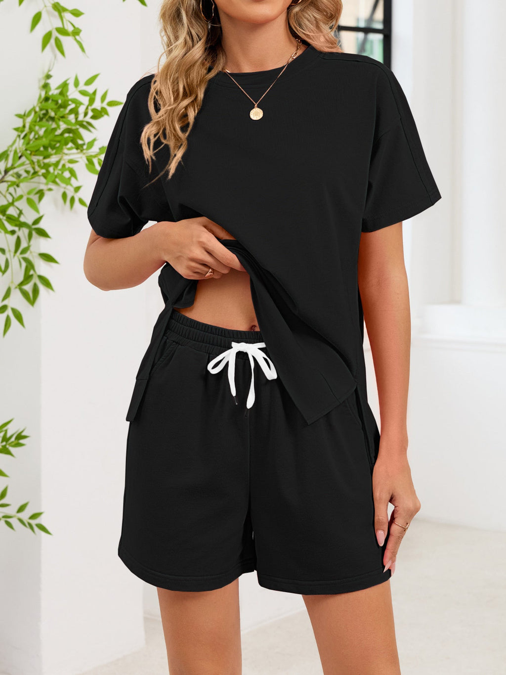 Round Neck Short Sleeve T-Shirt and Shorts Set - Lara Moda
