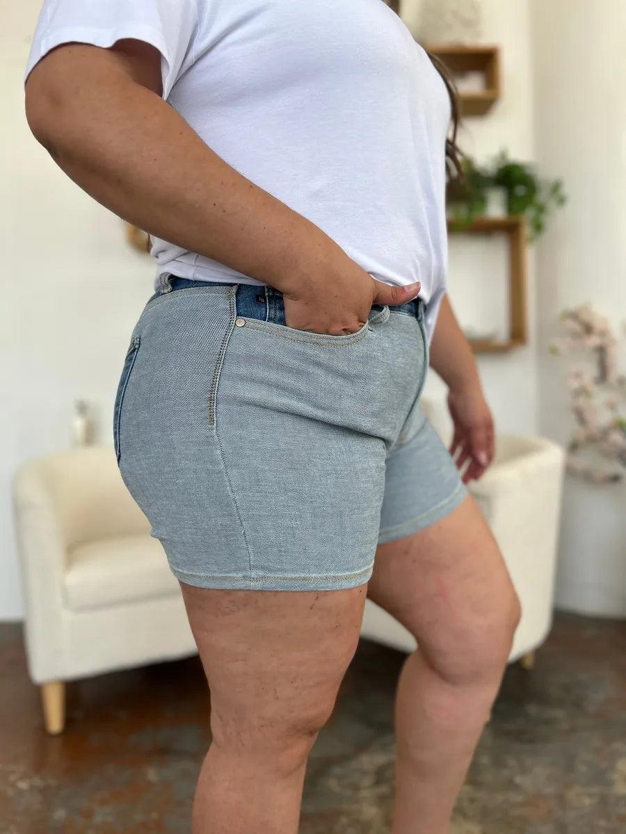 Short Jeans Judy Blue Color Block - Tamanho Grande - Lara Moda