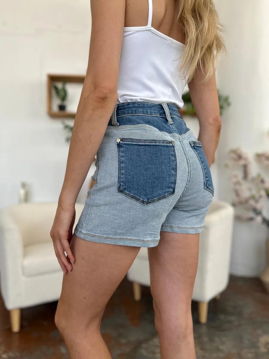 Short Jeans Judy Blue Color Block - Tamanho Grande - Lara Moda